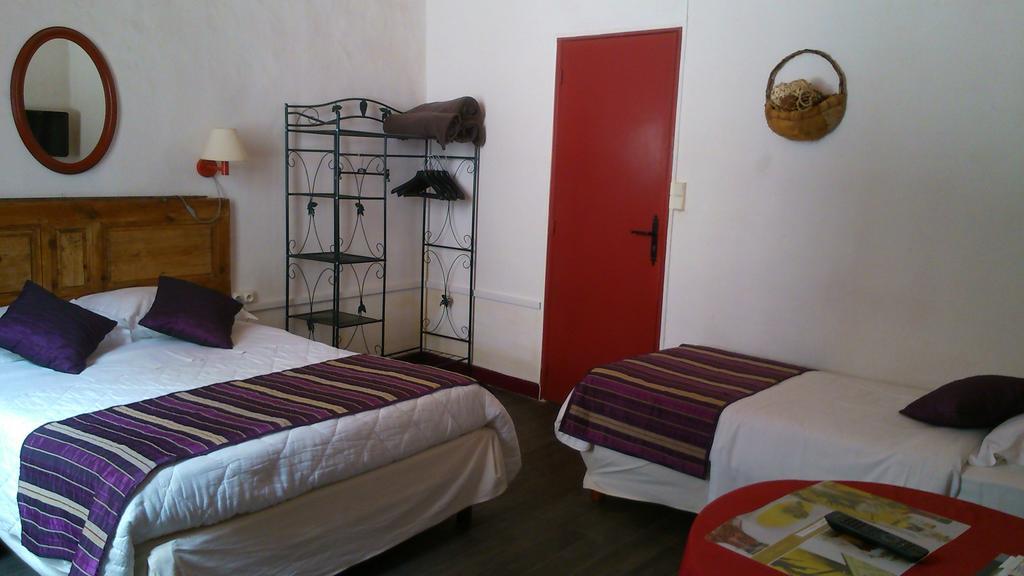 Auberge Cocagne Avèze الغرفة الصورة